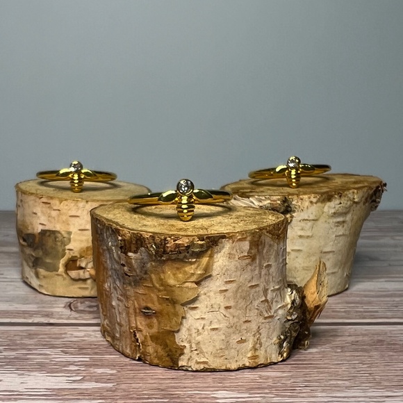 Bumblebee Ring with CZ Accent - Picture 5 of 5